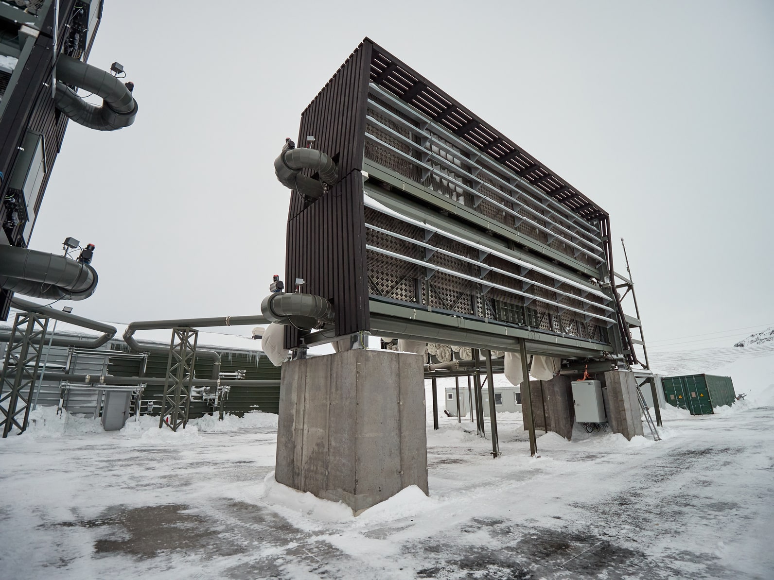CO2 carbon capture plant - climate change solutions green technology